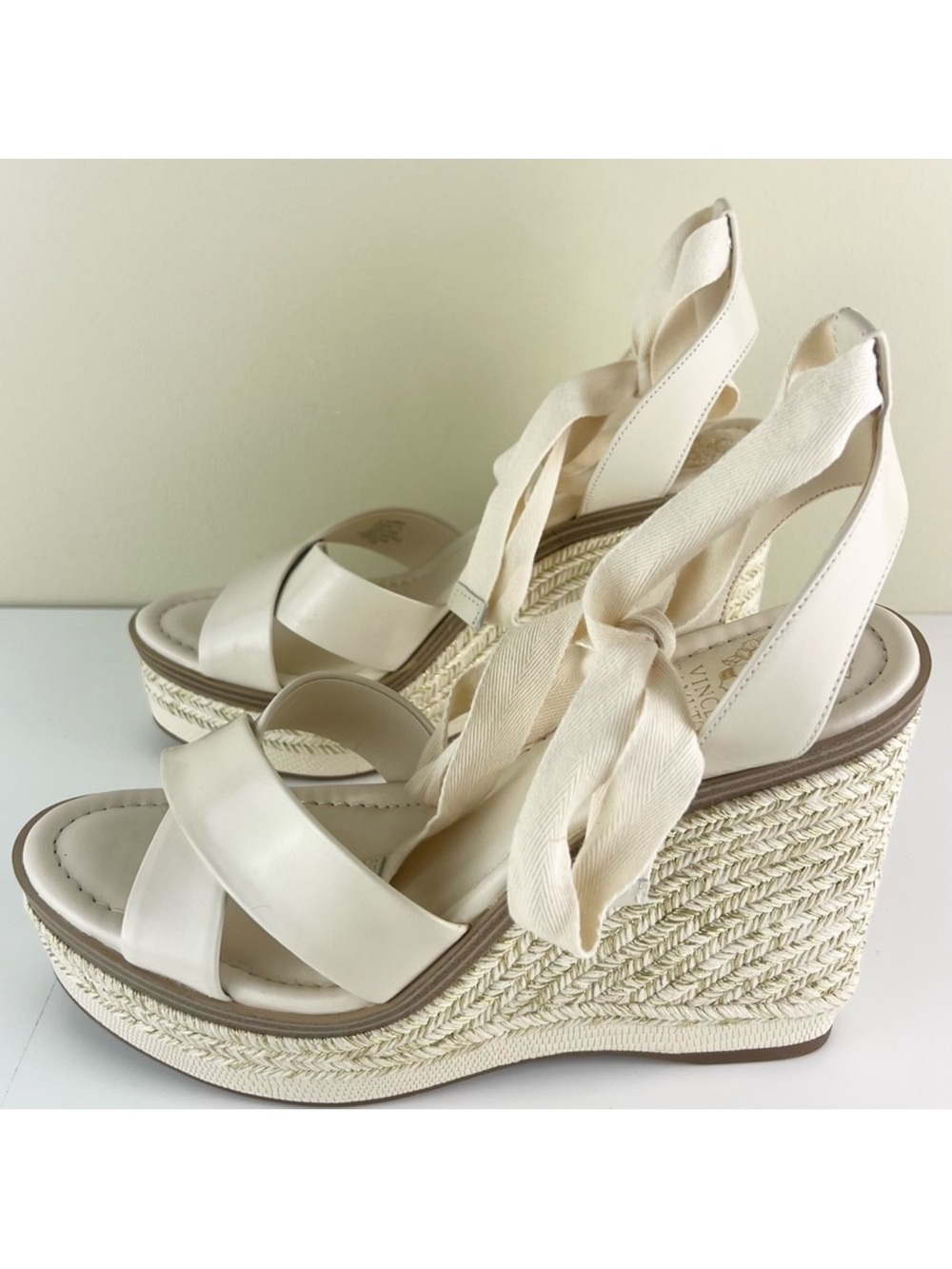 NEW VINCE CAMUTO BEIGE PLATFORM WEDGE SANDALS - Picture 7 of 12
